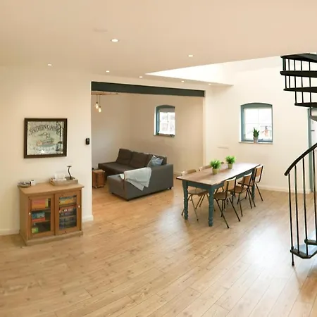 1838 Semesterbostad *